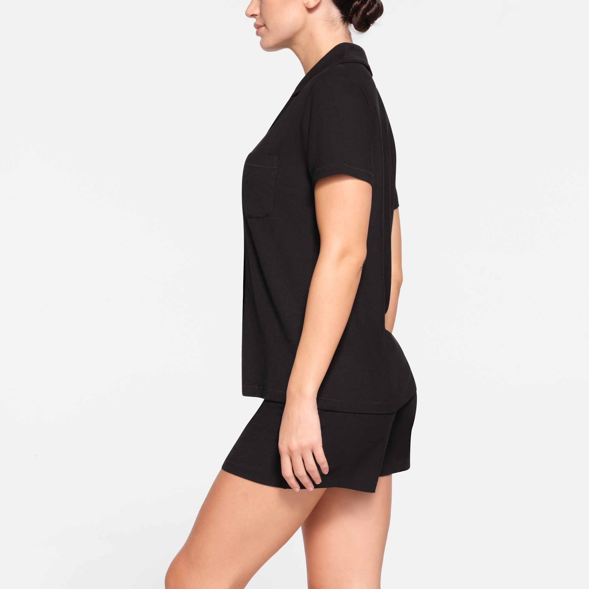 SOFT LOUNGE SHORT SLEEP SET | ONYX ON A MODEL SIDE VIEW