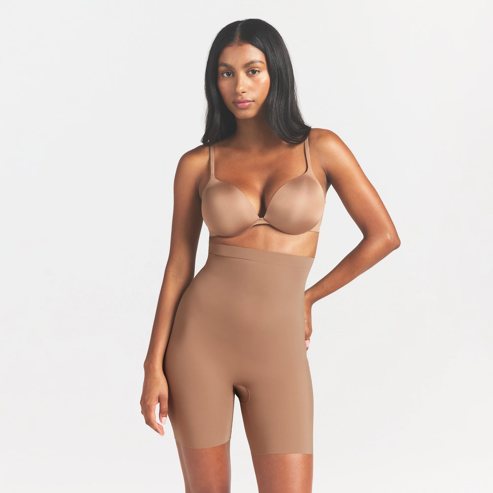 COOL SHAPEWEAR HIGH-WAISTED SHORT | SIENNA ON A MODEL FRONT VIEW @ | FOCUS: 0.0, 1.0, 0.9