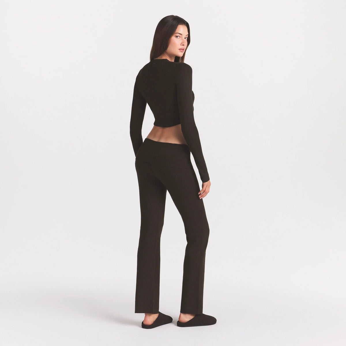 ESSENTIAL KNIT FOLDOVER PANT | ESPRESSO & LAYS FLAT ON A WHITE BACKGROUND | FLT
