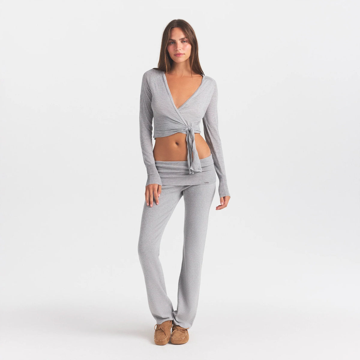 ESSENTIAL KNIT FOLDOVER PANT | MID HEATHER GREY & LAYS FLAT ON A WHITE BACKGROUND | FLT