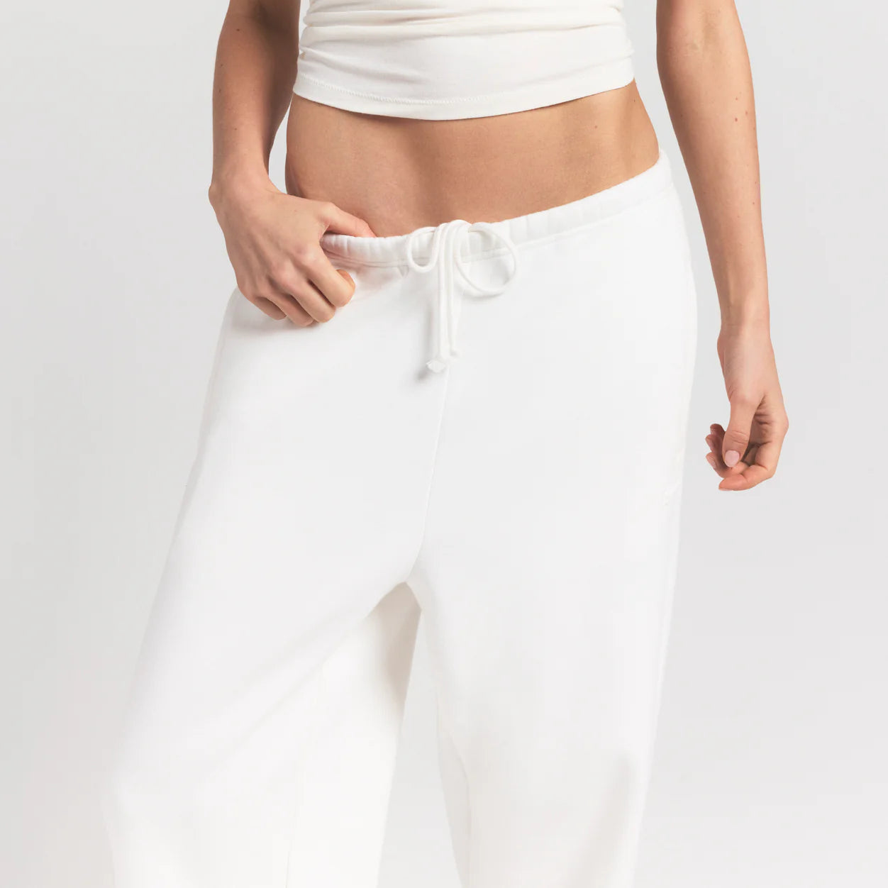 COTTON FLEECE CLASSIC JOGGER | MARBLE ON A MODEL FRONT VIEW @ | FOCUS: 0.9, 0.1, 0.7