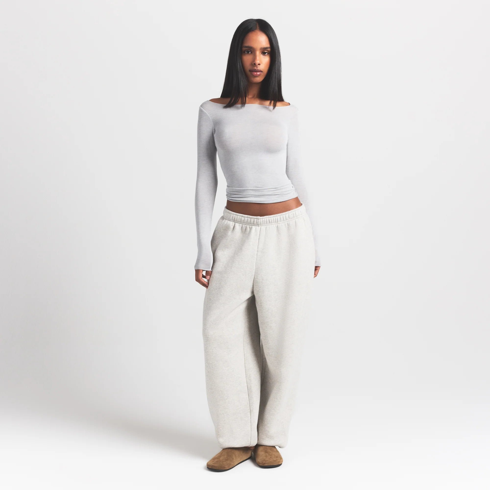 SHEER MODAL LONG SLEEVE BOATNECK TOP | HEATHER GREY ON A MODEL FRONT VIEW @ | FOCUS: 0.9, 0.1, 0.7