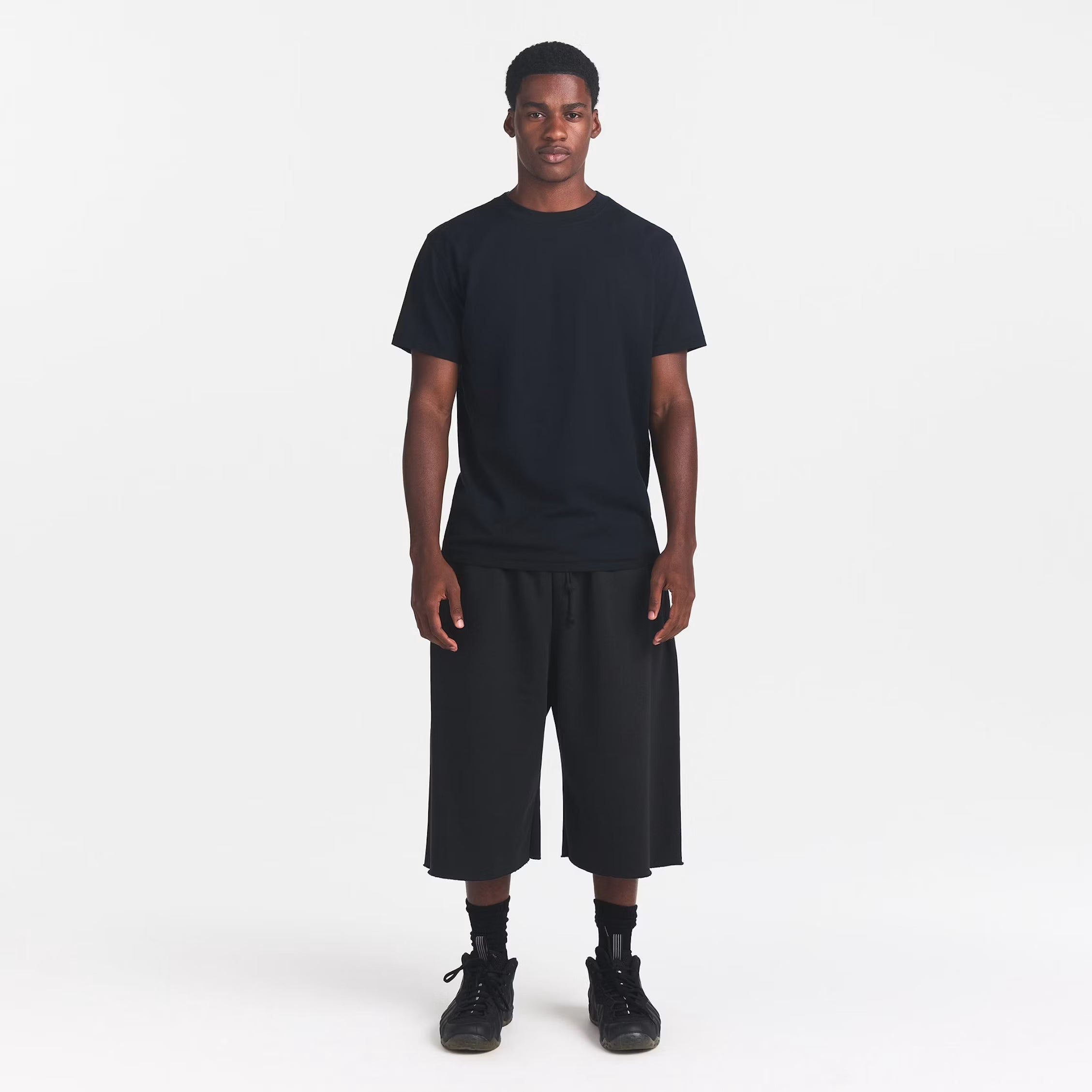 HEAVYWEIGHT COTTON MENS CROPPED CREW NECK | OBSIDIAN