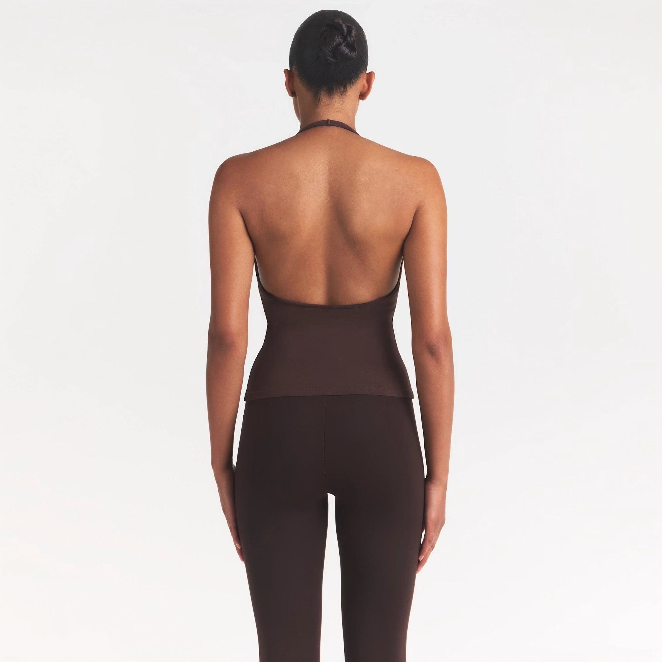 SMOOTH LAYERS HALTER TOP | COCOA