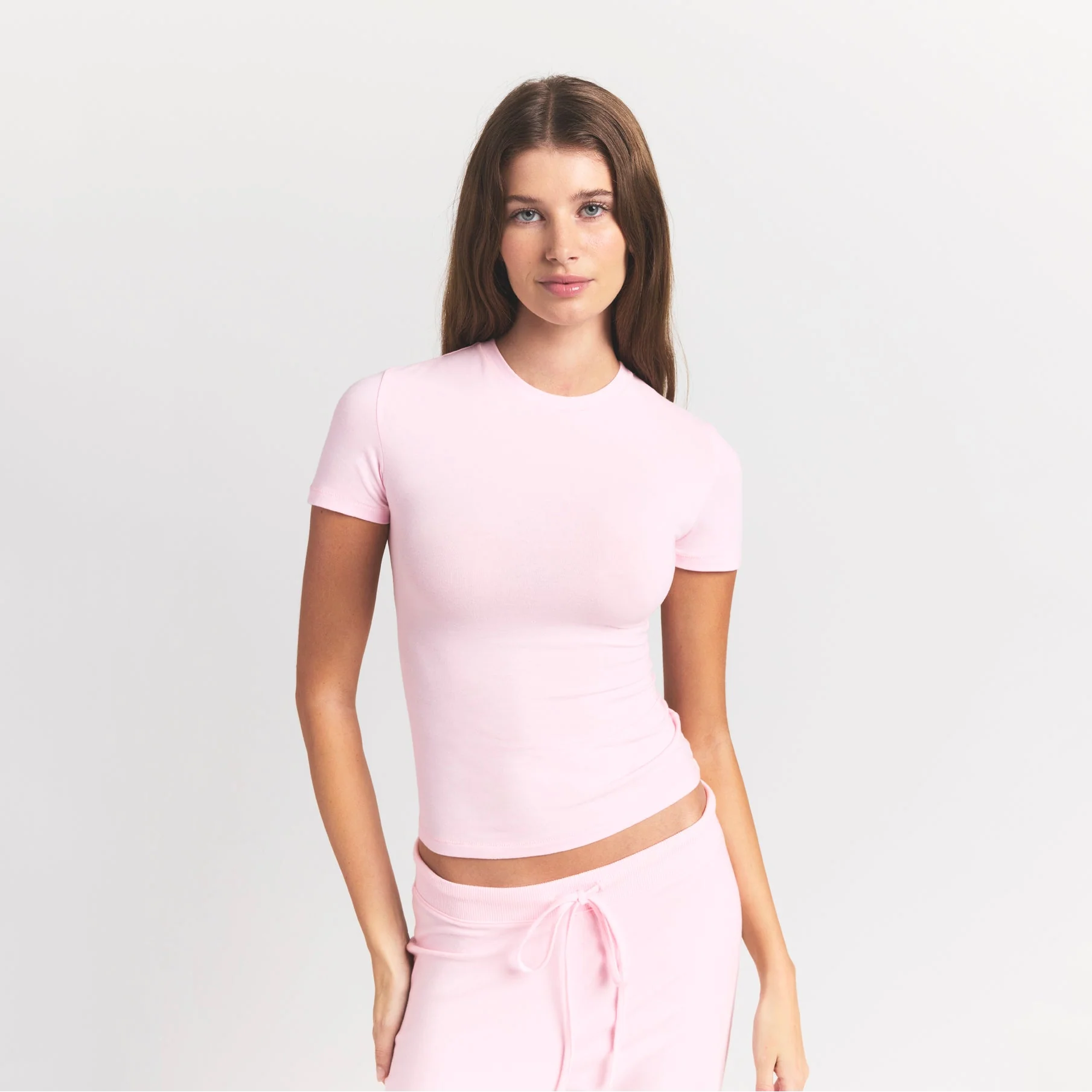 COTTON JERSEY T-SHIRT | CHERRY BLOSSOM ON A MODEL FRONT VIEW @ | FOCUS: 0.9, 0.1, 0.7