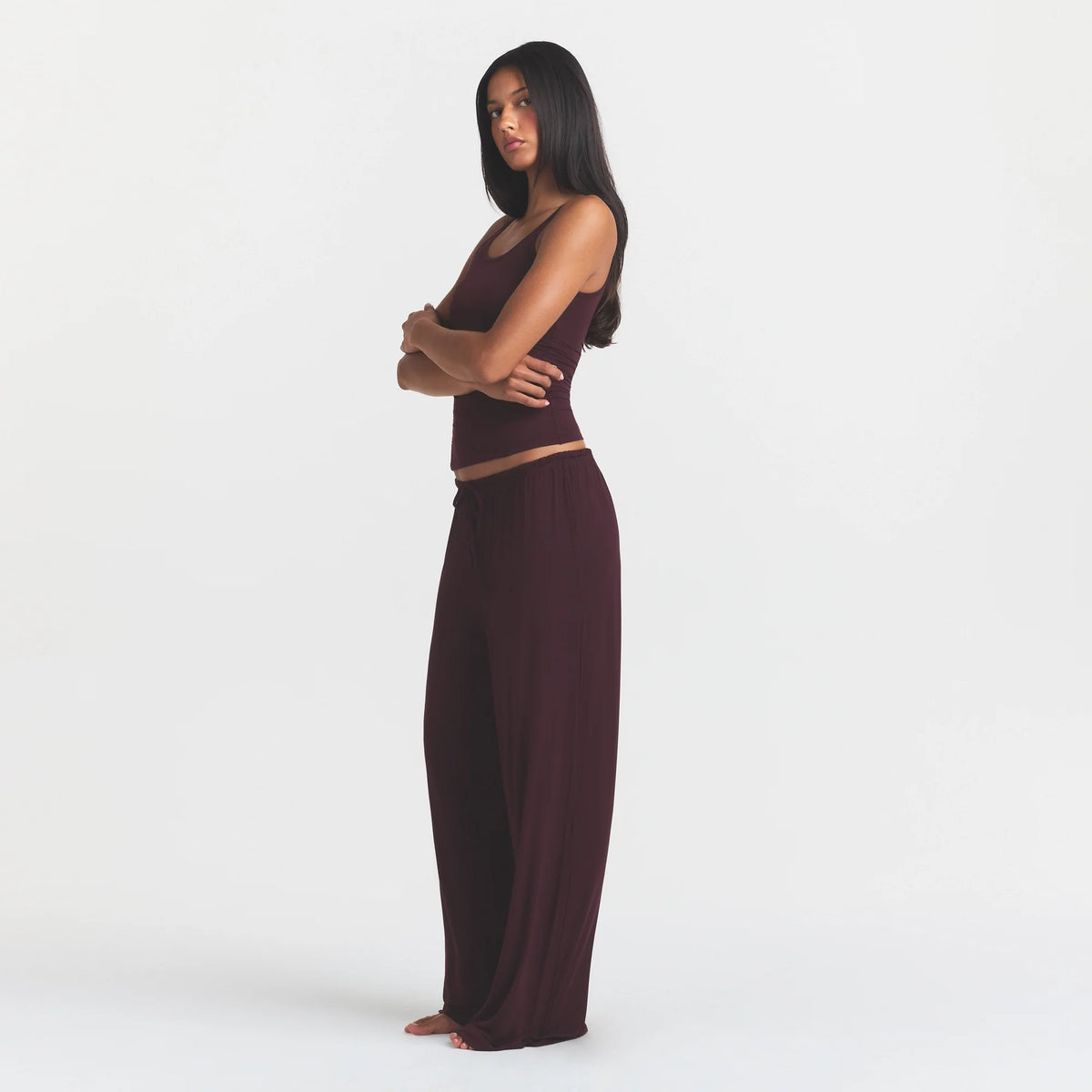 CLOUD SLEEP PANT  | CURRANT ON A MODEL FRONT VIEW @ | FOCUS: 0.0, 1.0, 0.9