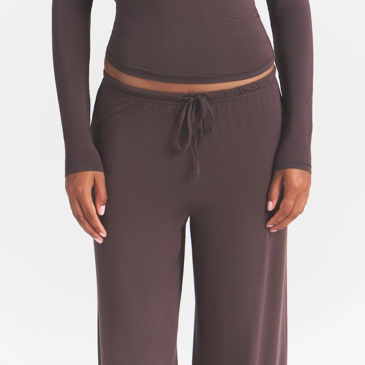 CLOUD SLEEP PANT  | IRON ON A MODEL SIDE VIEW @ | FOCUS: 0.0, 1.0, 0.9