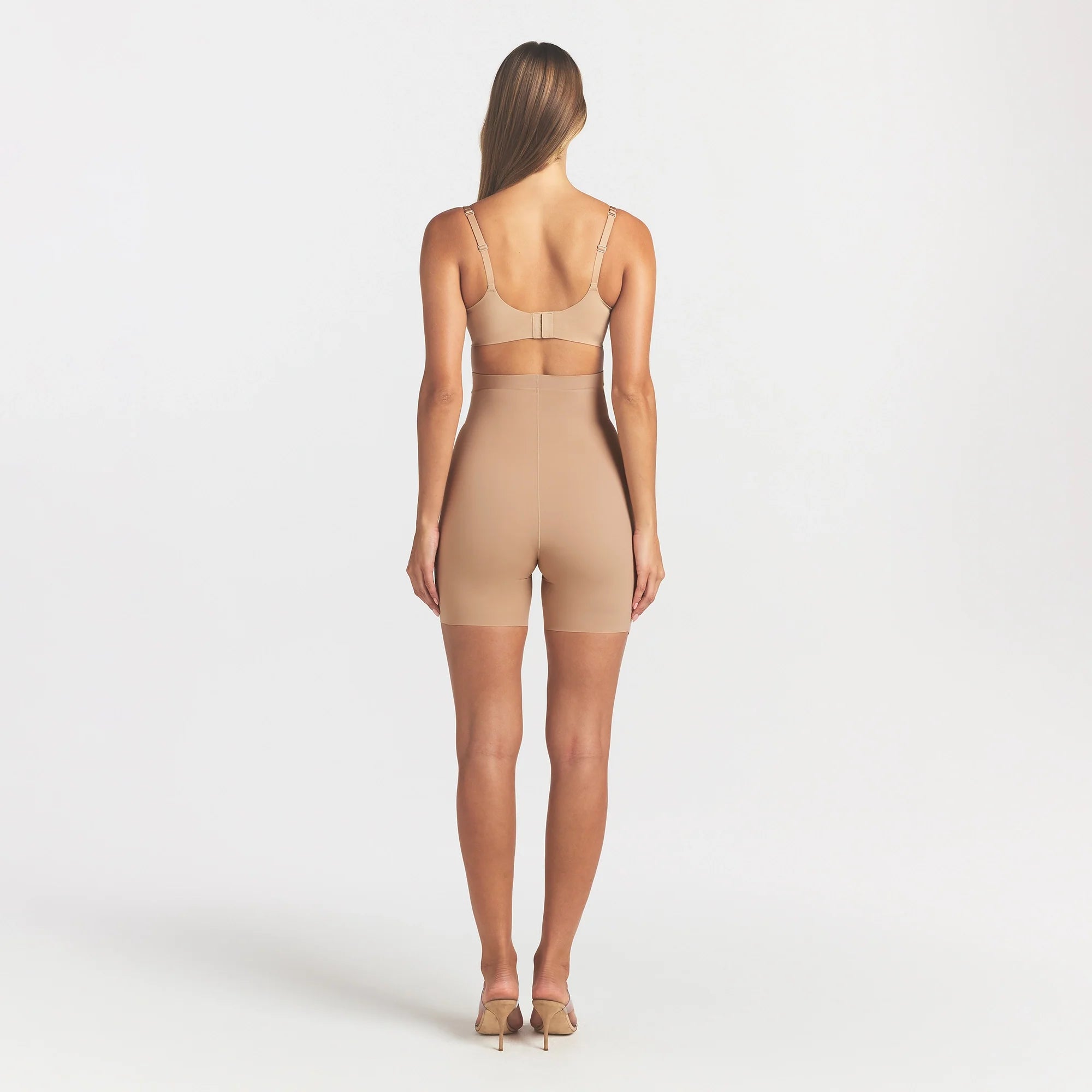 COOL SHAPEWEAR HIGH-WAISTED SHORT | CLAY ON A MODEL BACK VIEW @ | FOCUS: 0.0, 1.0, 0.9