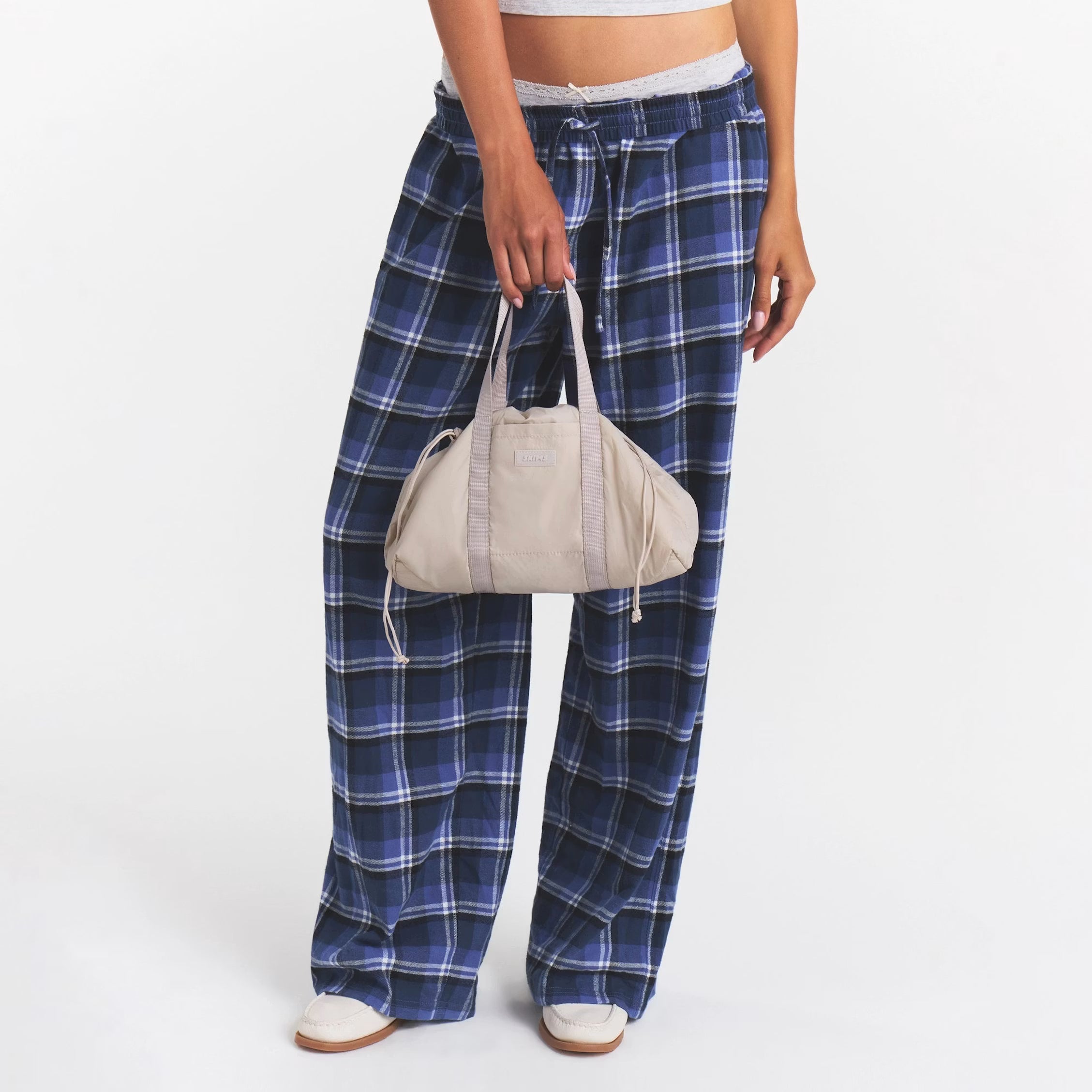 MINI NYLON DRAWSTRING BAG | STONE