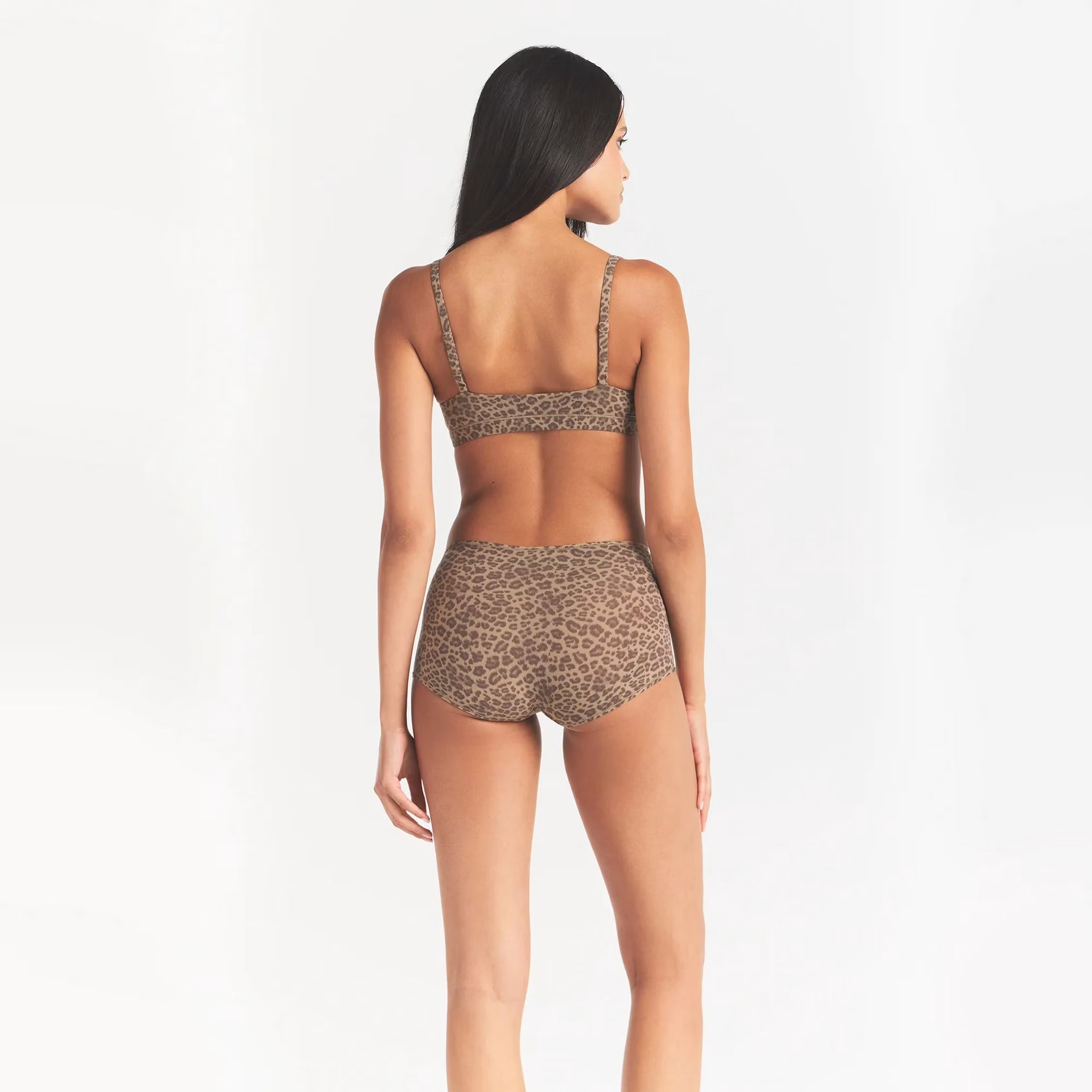 FITS EVERYBODY SCOOP BRALETTE | DESERT LEOPARD INK PRINT
