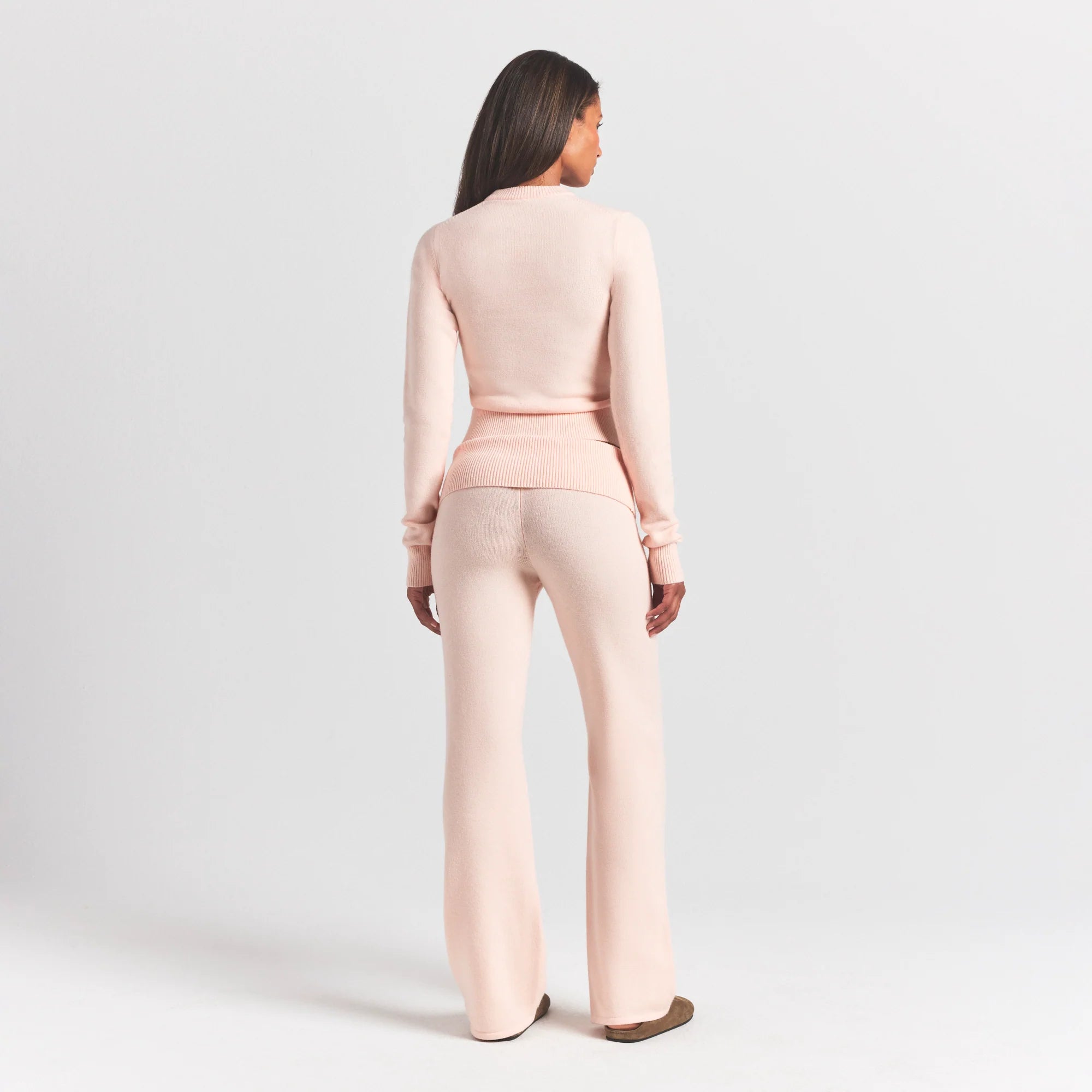 SWEATER KNITS PANT | PRIMROSE ON A MODEL SIDE VIEW @ | FOCUS: 0.0, 1.0, 0.9