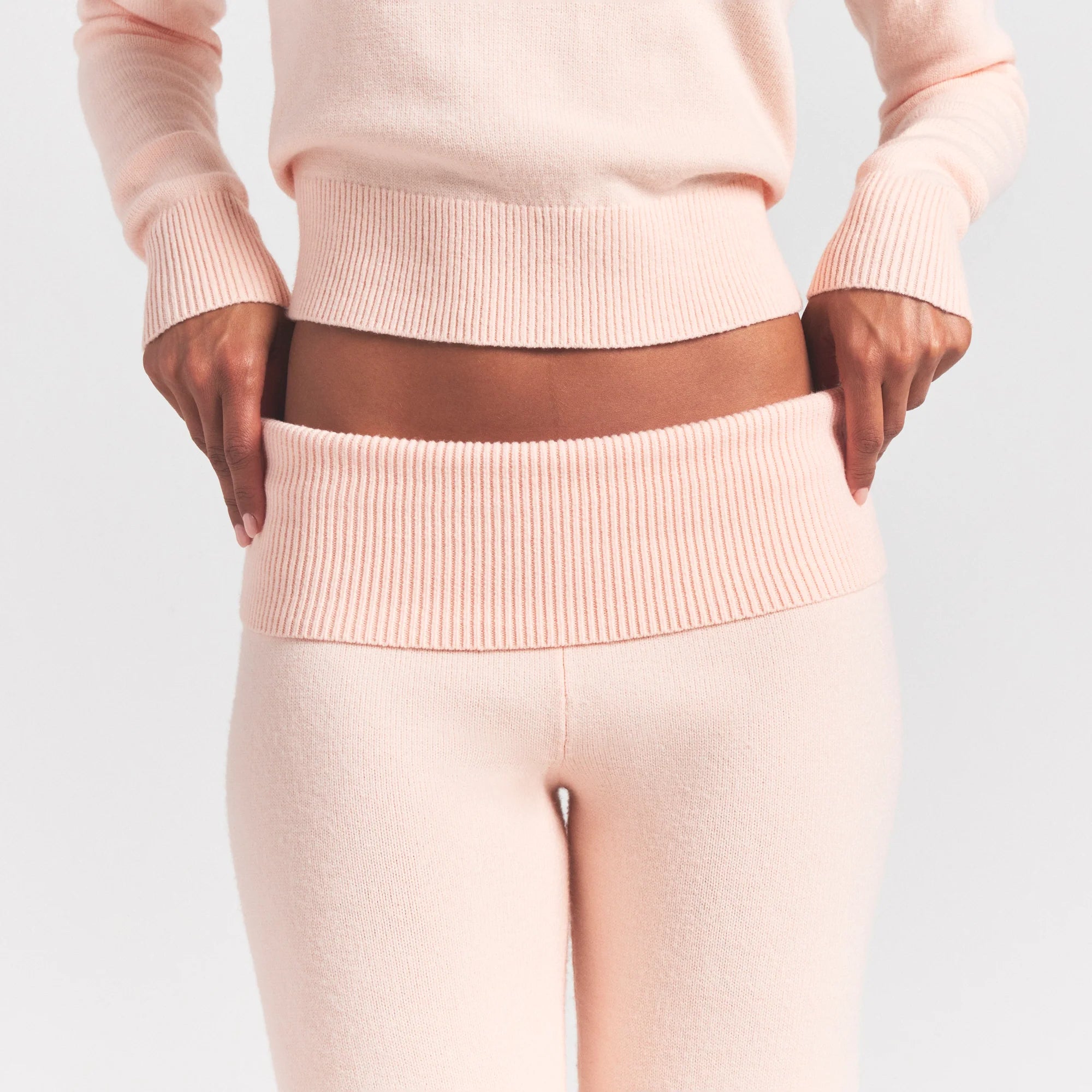 SWEATER KNITS PANT | PRIMROSE ON A MODEL SIDE VIEW @ | FOCUS: 0.0, 1.0, 0.9