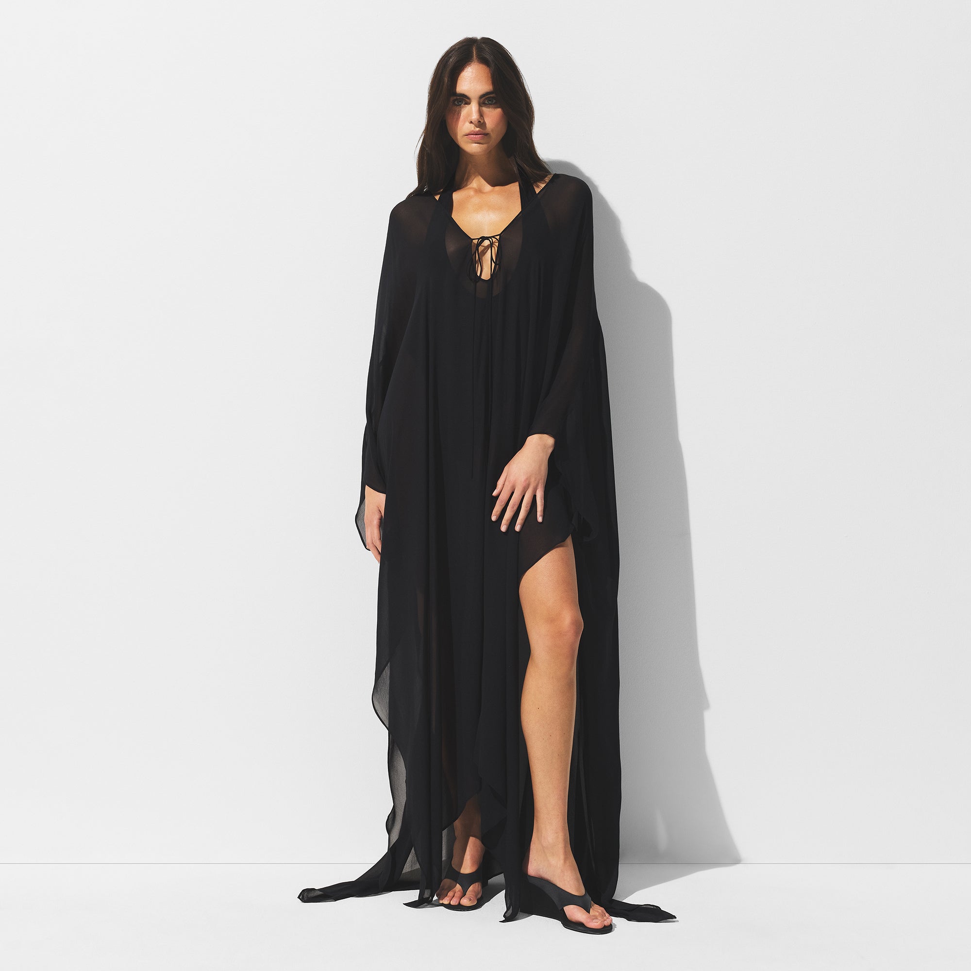 MINIMAL SWIM COVER UP LONG KAFTAN | OBSIDIAN ON A MODEL FRONT VIEW | FOCUS: 0.0, 1.0, 0.9