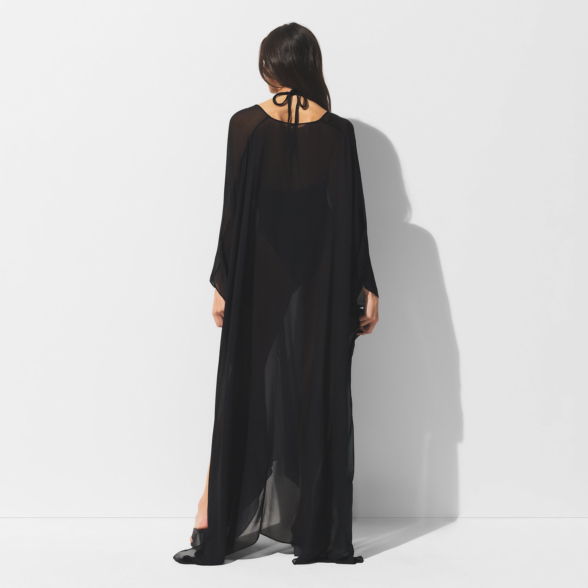 MINIMAL SWIM COVER UP LONG KAFTAN | OBSIDIAN ON A MODEL BACK VIEW | FOCUS: 0.0, 1.0, 0.9