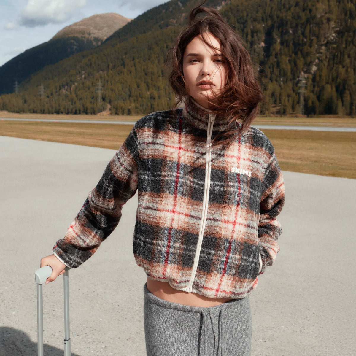TEDDY BOXY ZIP UP JACKET | SIENNA HERITAGE PLAID ON A MODEL FRONT VIEW @ | FOCUS: 0.0, 1.0, 0.9