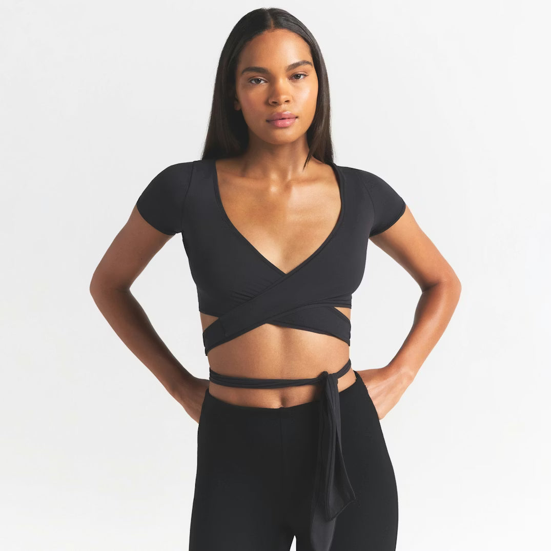 FITS EVERYBODY WRAP SUPER CROPPED T-SHIRT | ONYX