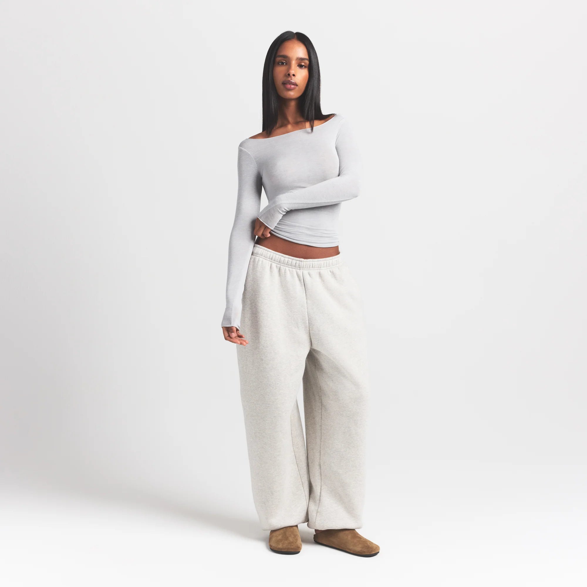 SHEER MODAL LONG SLEEVE BOATNECK TOP | HEATHER GREY ON A MODEL FRONT VIEW @ | FOCUS: 0.9, 0.1, 0.7