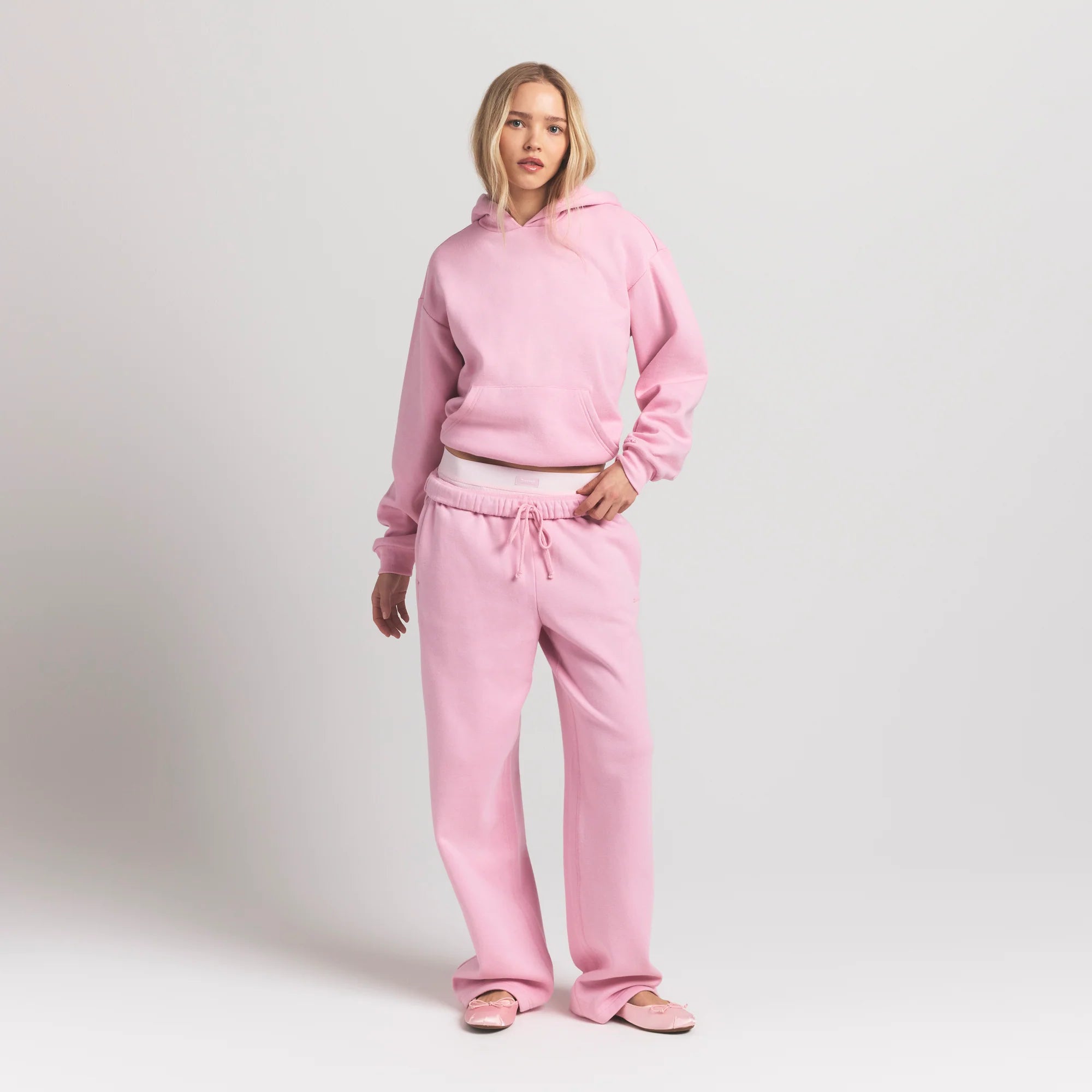 COTTON FLEECE CLASSIC HOODIE | HALITE ON A MODEL FRONT VIEW @ | FOCUS: 0.9, 0.1, 0.7