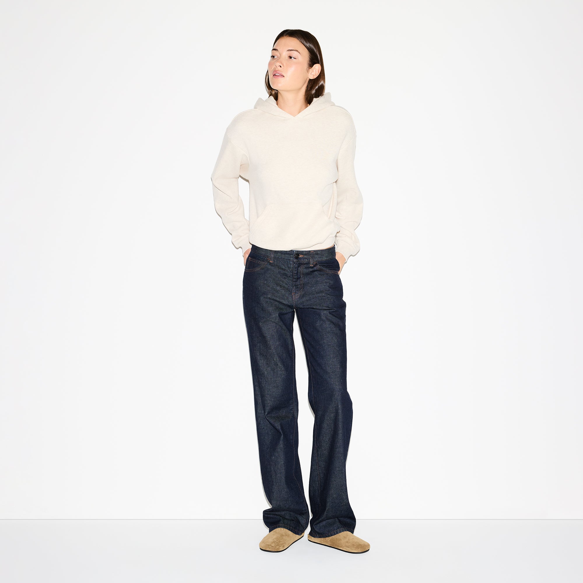 COTTON FLEECE CLASSIC HOODIE | OATMEAL HEATHER ON A MODEL FRONT VIEW @ | FOCUS: 0.0, 1.0, 0.9