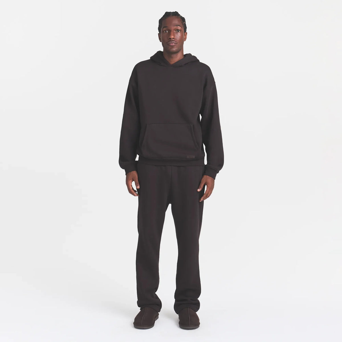 FLEECE LOUNGE MENS RELAXED HOODIE | DARK ROAST ON A MODEL FRONT VIEW @ | FOCUS: 0.0, 1.0, 0.9