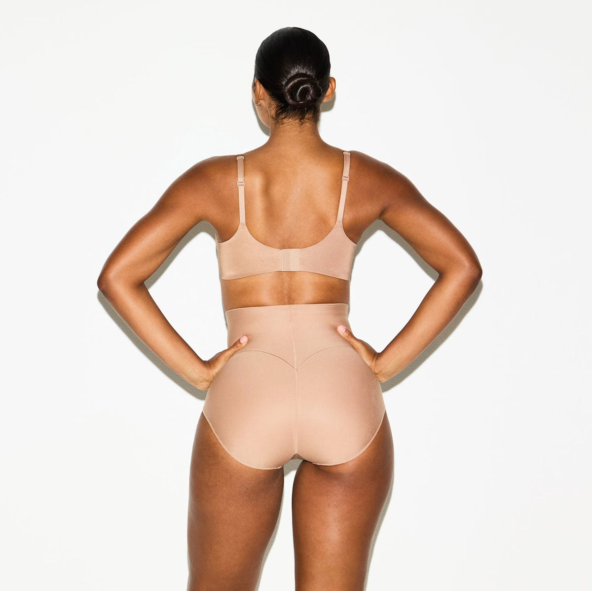 SKIMS BODY BUTT LIFTING BRIEF | SIENNA