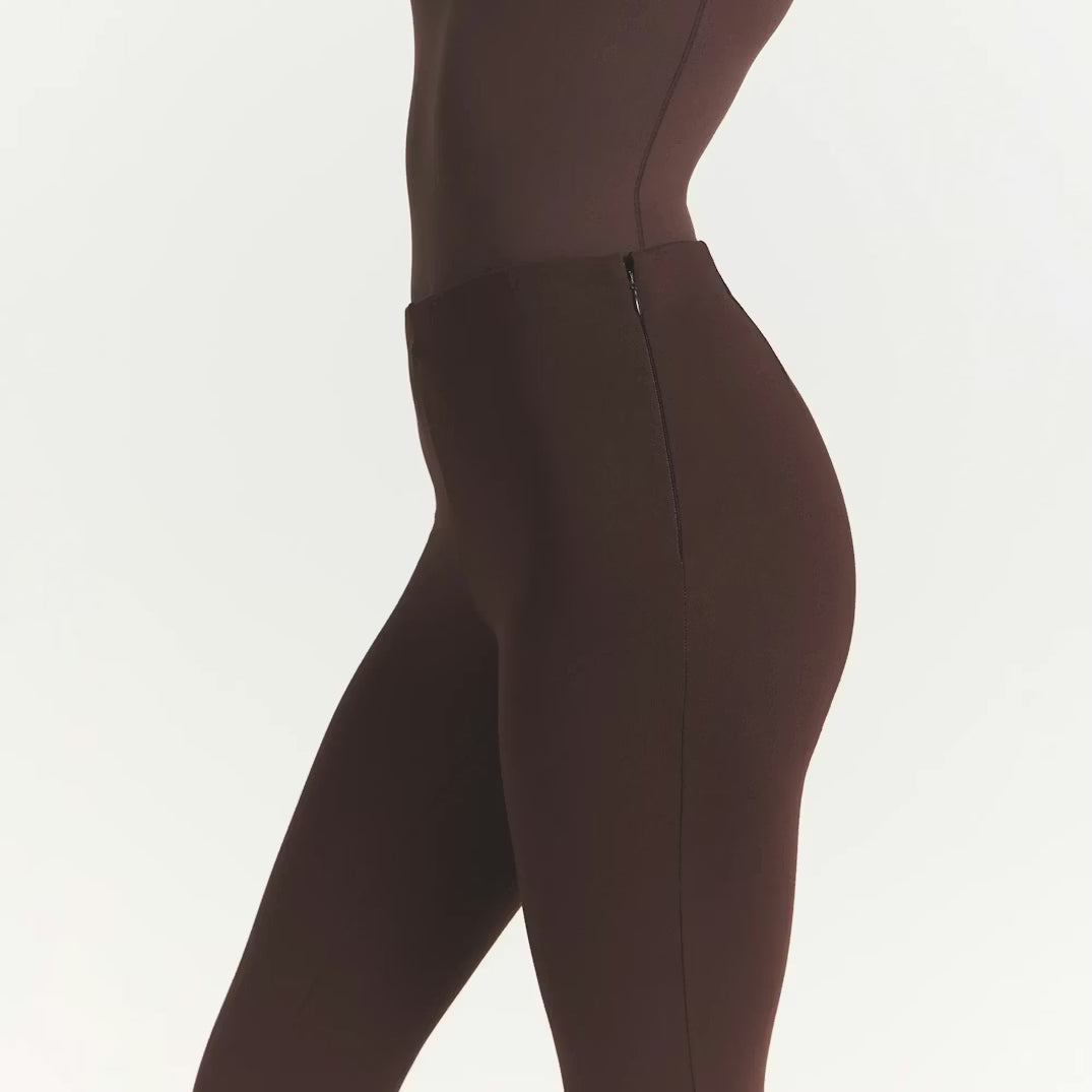 THE ESSENTIAL COLLECTION HIGH-WAISTED LEGGING | ESPRESSO