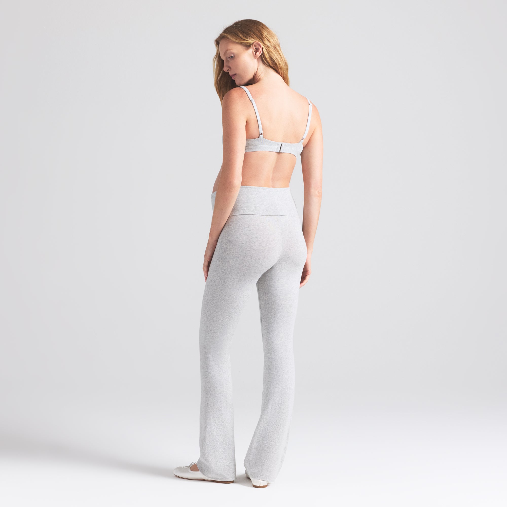 COTTON JERSEY MATERNITY FOLDOVER PANT | LIGHT HEATHER GREY ON A MODEL FRONT VIEW | FOCUS: 0.0, 1.0, 0.9
