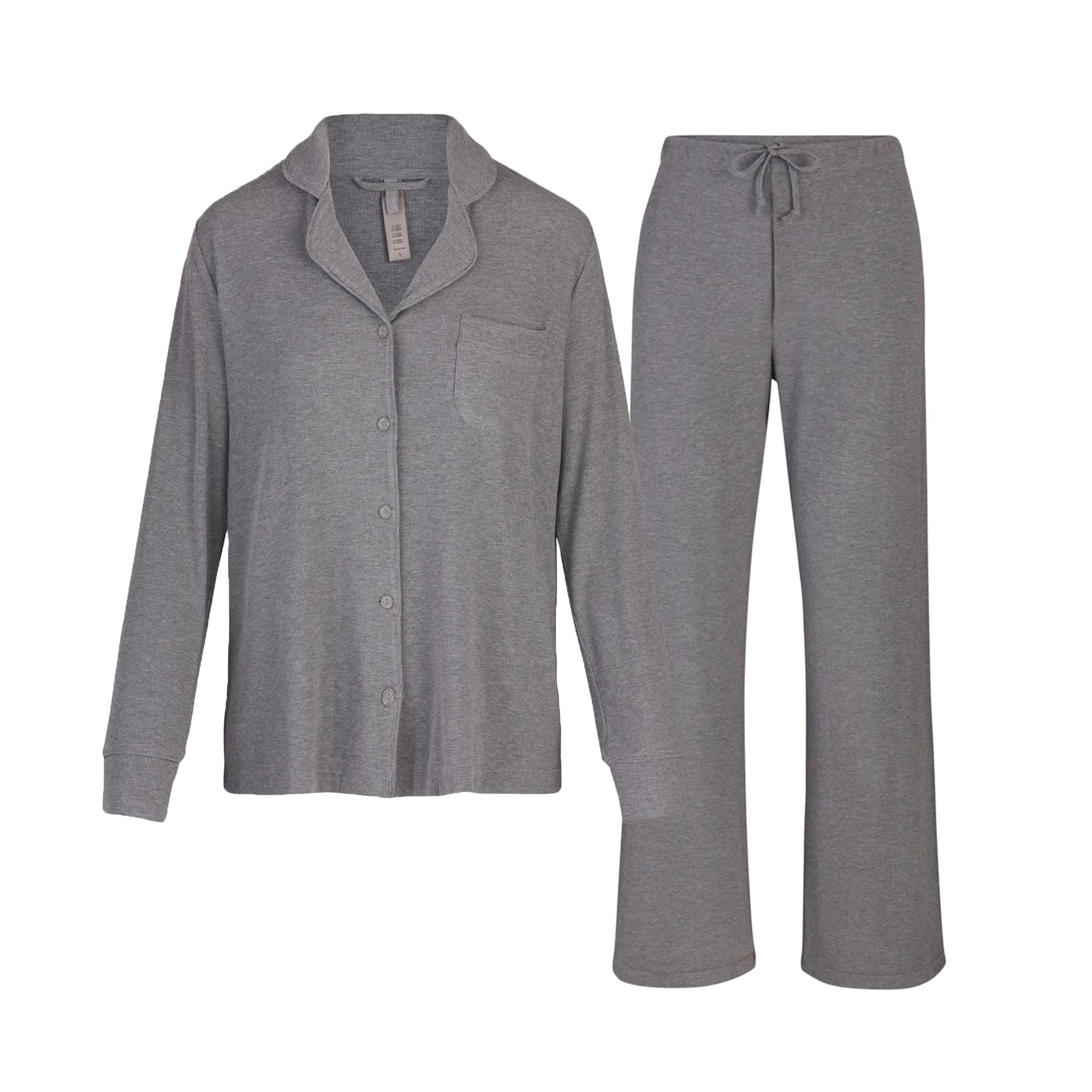 SOFT LOUNGE SLEEP SET | HEATHER GREY LAYS FLAT ON A WHITE BACKGROUND | FLT