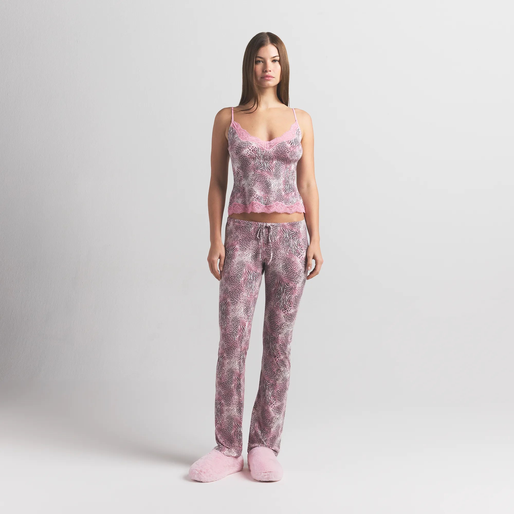 SKIMS SLEEP CAMI AND PANT SET | BLOOM MINI MULTI ANIMAL ON A MODEL FRONT VIEW @ | FOCUS: 0.0, 1.0, 0.9