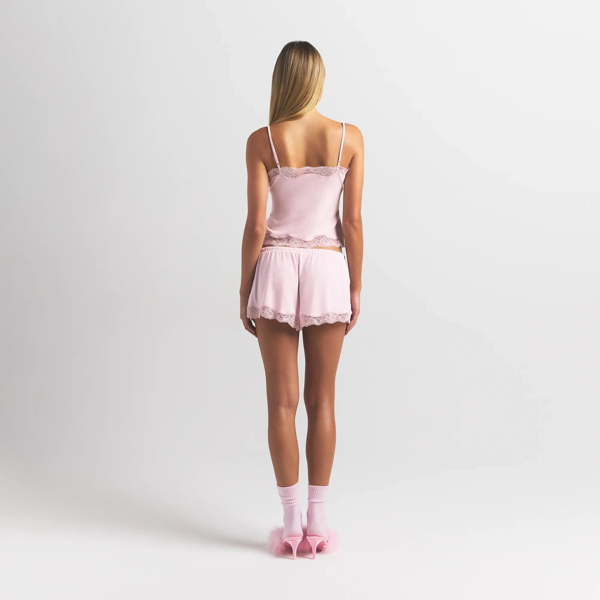 SKIMS SLEEP CAMI AND SHORT SET | BLOOM ON A MODEL BACK VIEW @ | FOCUS: 0.0, 1.0, 0.9