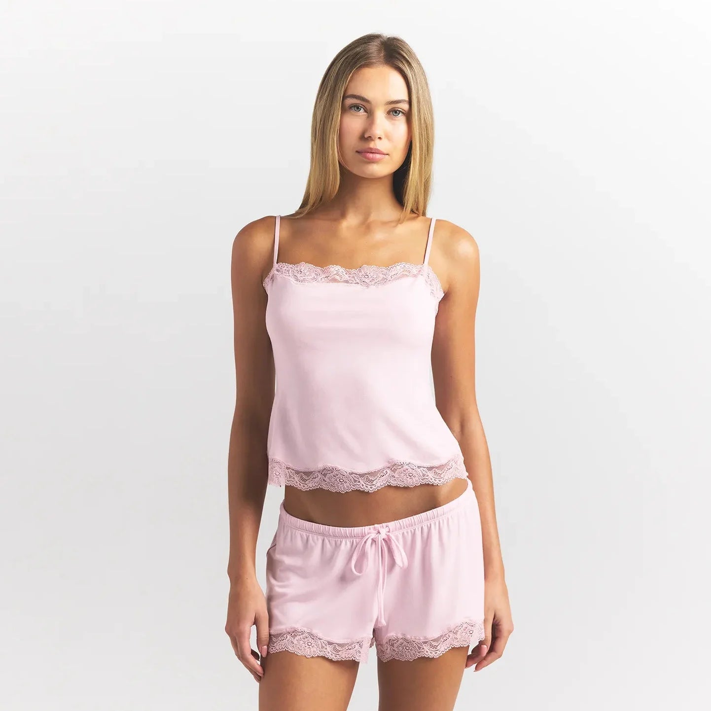 SKIMS SLEEP CAMI AND SHORT SET | BLOOM ON A MODEL FRONT VIEW @ | FOCUS: 0.0, 1.0, 0.9