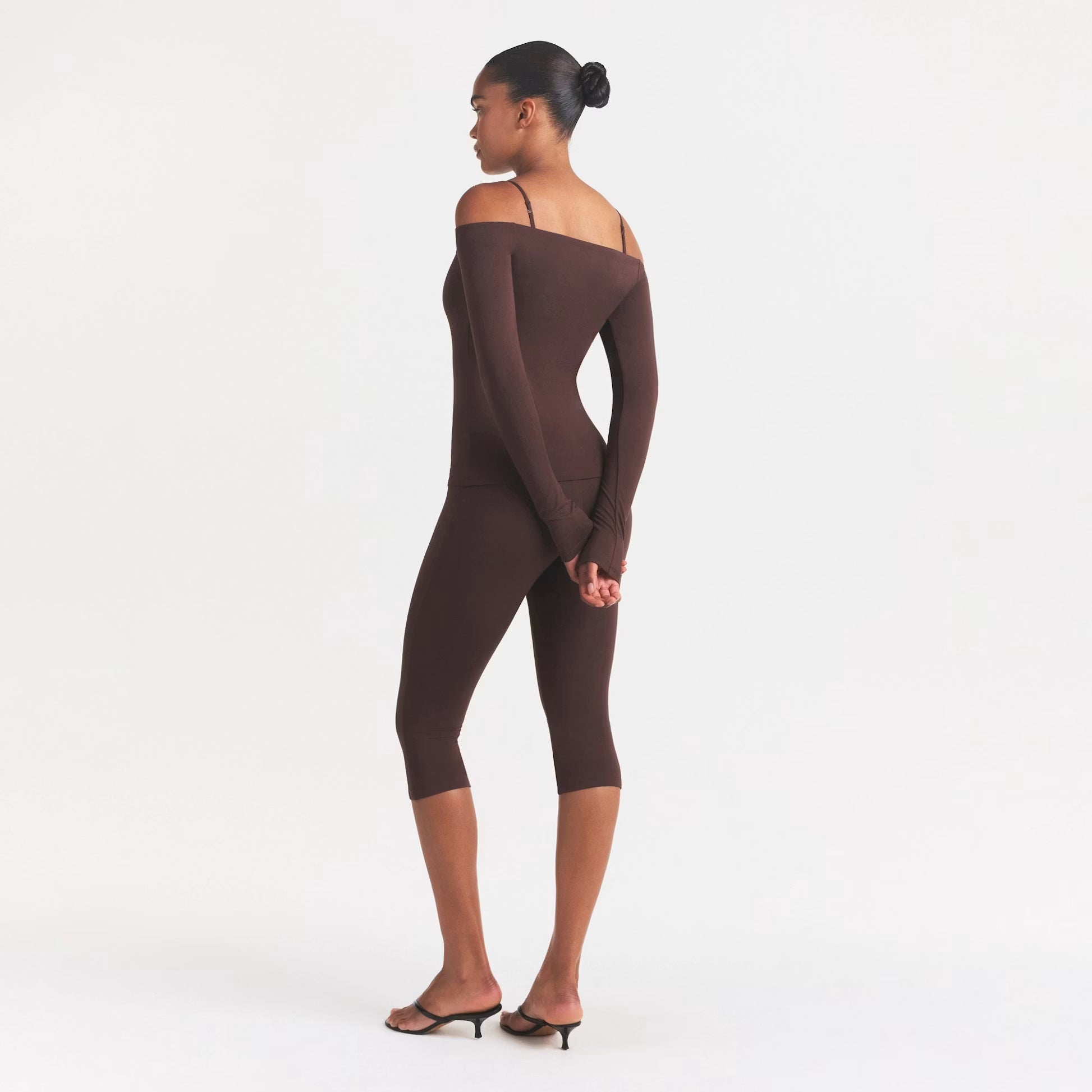 SMOOTH LAYERS OFF THE SHOULDER TOP | COCOA