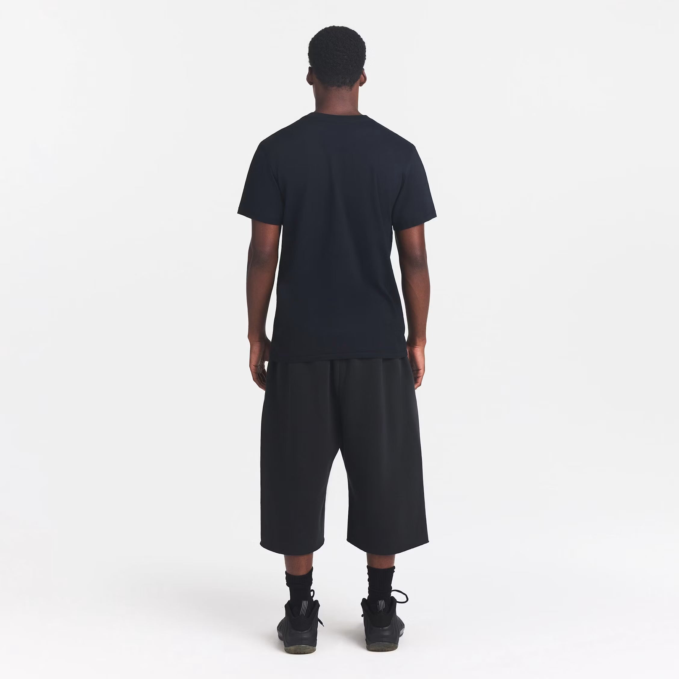 HEAVYWEIGHT COTTON MENS CROPPED CREW NECK | OBSIDIAN
