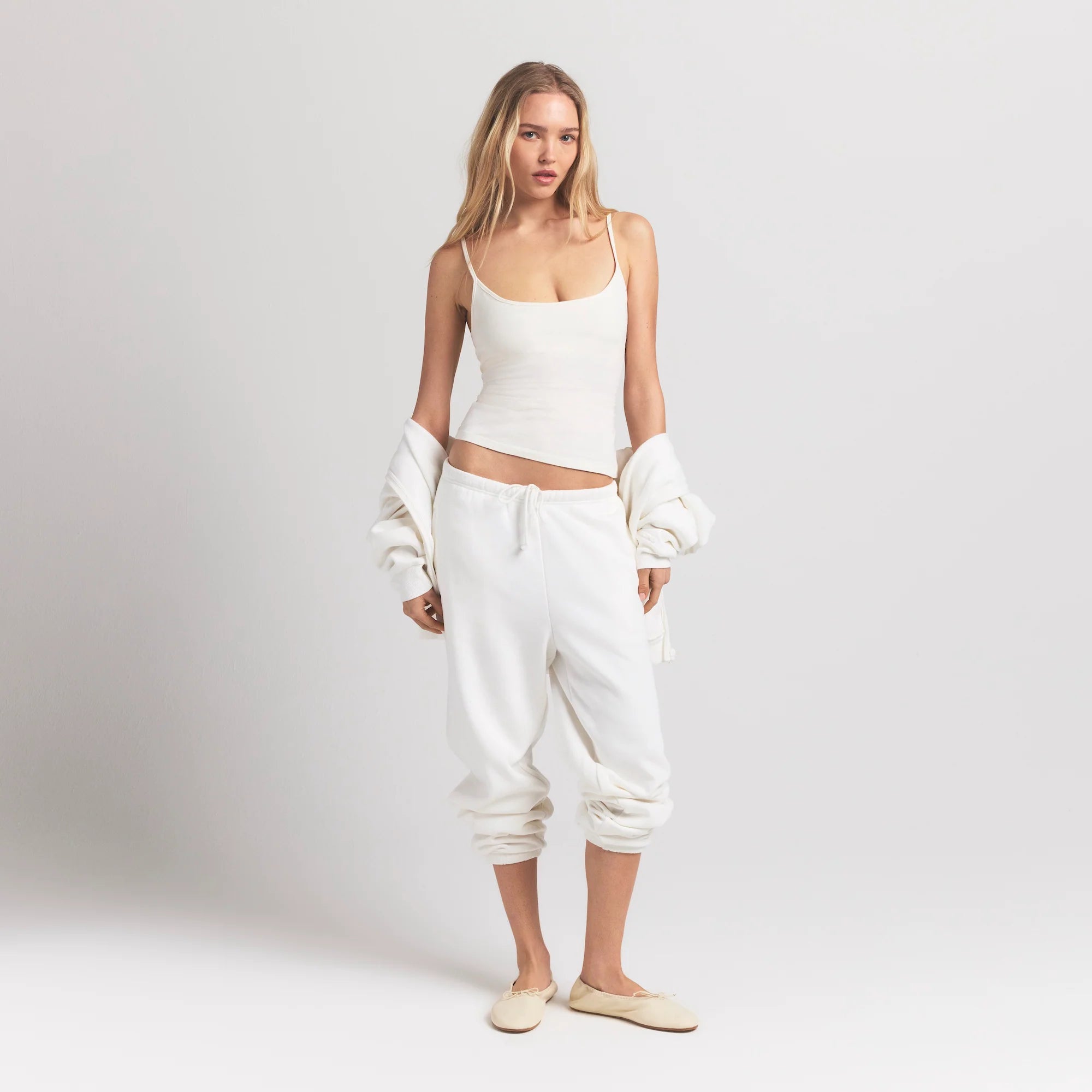 COTTON JERSEY SCOOP NECK CAMI | MARBLE ON A MODEL FRONT VIEW @ | FOCUS: 0.9, 0.1, 0.7